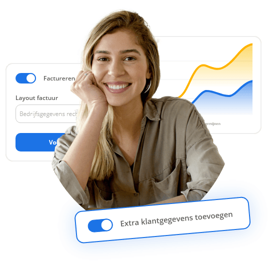 Een vrouw kijkt blij en tevreden omdat haar administratie keurig op orde is dankzij het betaalsysteem van Peggy Pay. - Peggy Pay